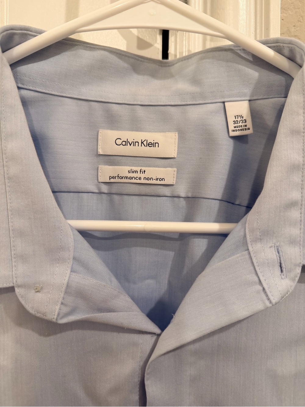 Calvin Klein Men's Pale Blue Long-Sleeve Dress Shirt - Picture 2 of 4